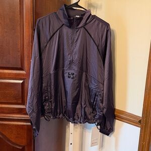 NWT Lululemon Stretch Satin Flocked Training Jacket Sz Medium Atmospheric Purple
